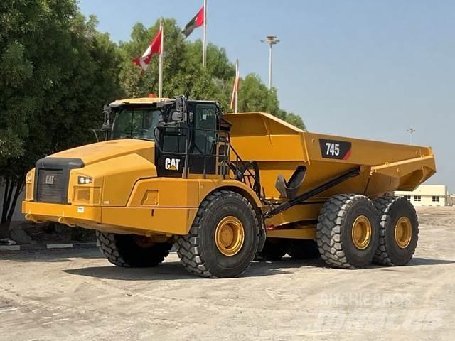 CAT 745 Зчленовані самоскиди