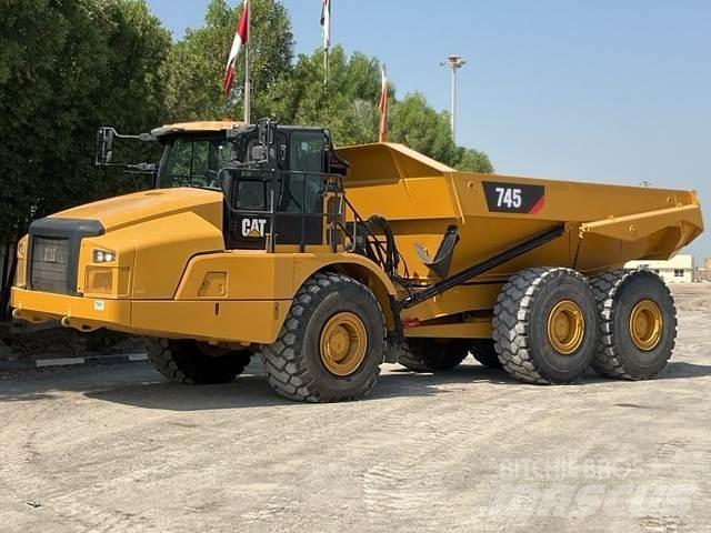 CAT 745 Зчленовані самоскиди