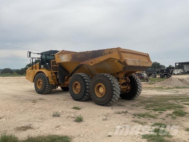 CAT 745 Зчленовані самоскиди