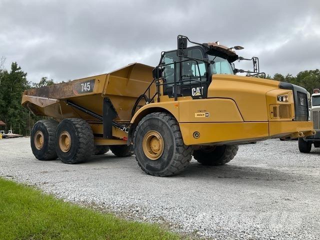 CAT 745 Зчленовані самоскиди