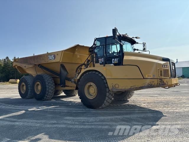 CAT 745 Зчленовані самоскиди