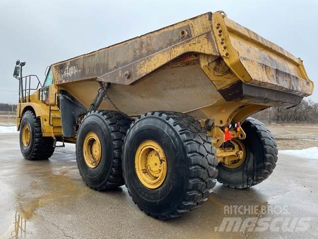 CAT 745C Зчленовані самоскиди