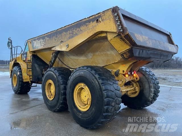 CAT 745C Зчленовані самоскиди