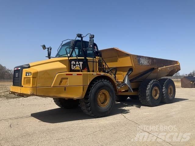 CAT 745C Зчленовані самоскиди