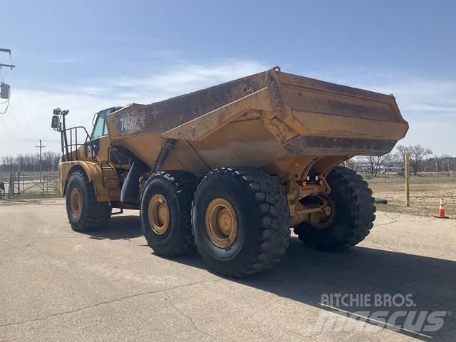 CAT 745C Зчленовані самоскиди