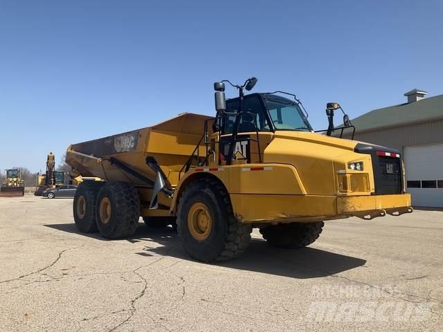 CAT 745C Зчленовані самоскиди