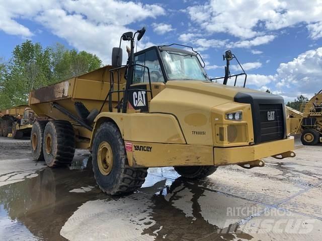 CAT 745C Зчленовані самоскиди