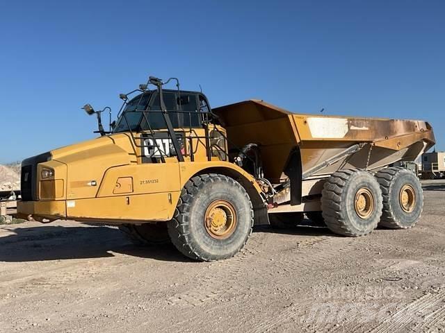 CAT 745C Зчленовані самоскиди