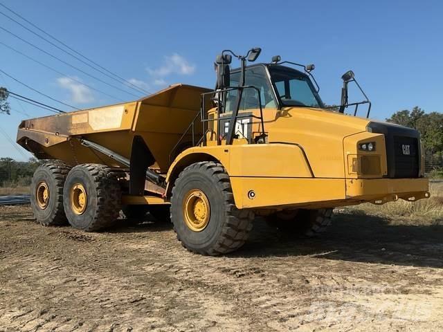 CAT 745C Зчленовані самоскиди