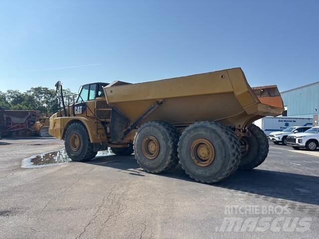 CAT 745C Зчленовані самоскиди