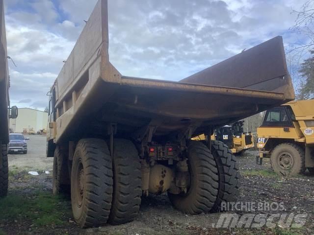 CAT 769D Зчленовані самоскиди