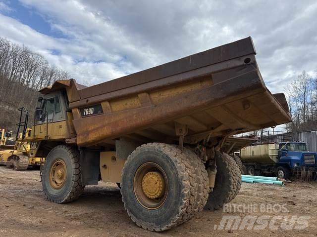 CAT 769D Зчленовані самоскиди