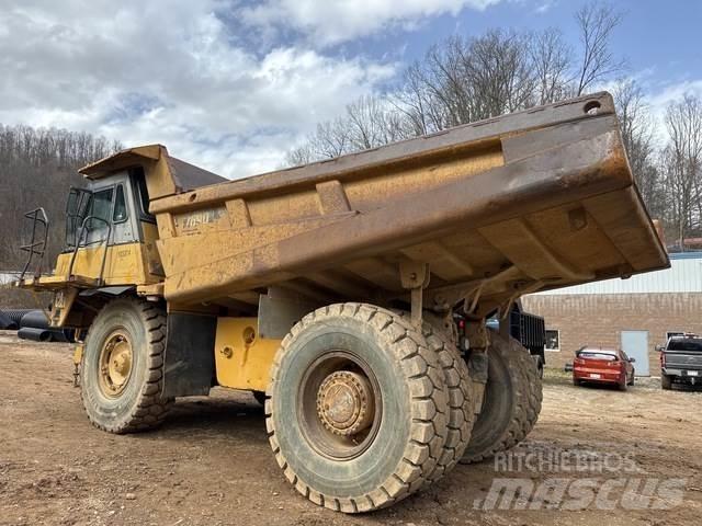 CAT 769D Зчленовані самоскиди