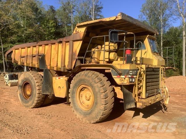 CAT 773B Зчленовані самоскиди