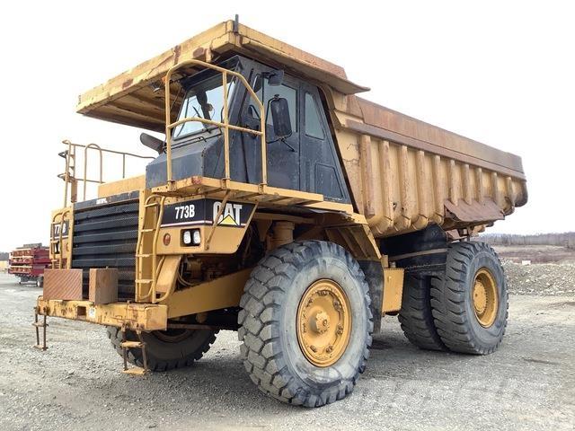 CAT 773B Зчленовані самоскиди