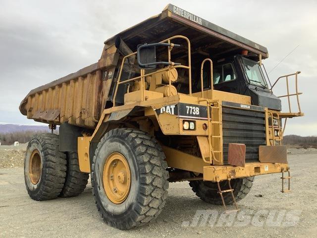 CAT 773B Зчленовані самоскиди