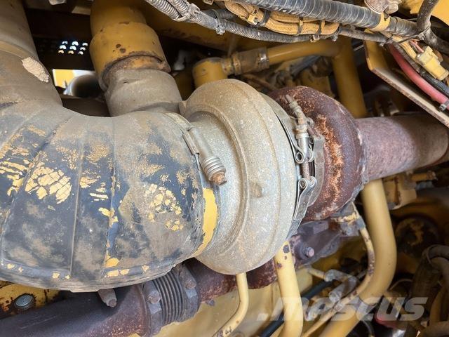 CAT 773D Зчленовані самоскиди