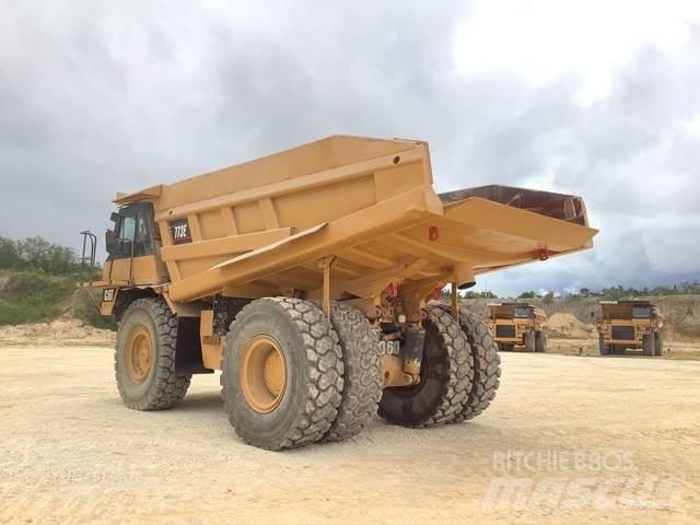 CAT 773E Зчленовані самоскиди