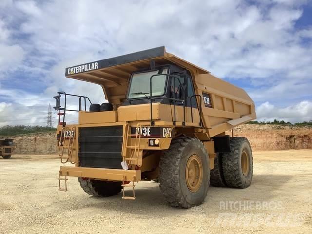 CAT 773E Зчленовані самоскиди