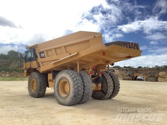 CAT 773E Зчленовані самоскиди