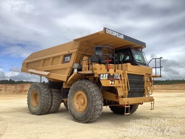 CAT 773E Зчленовані самоскиди