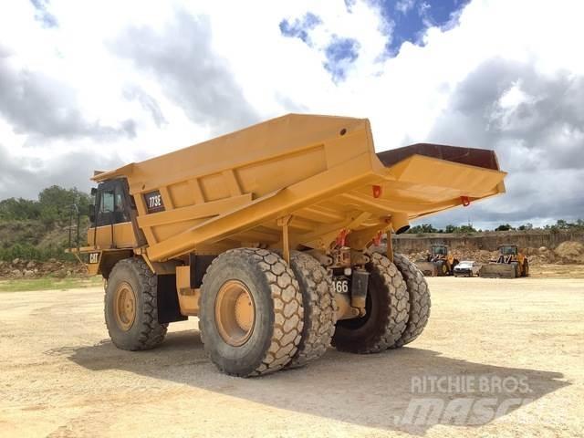 CAT 773E Зчленовані самоскиди
