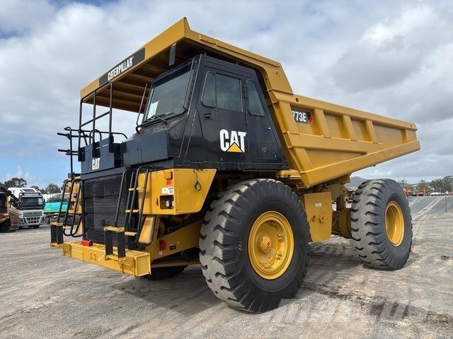 CAT 773E Зчленовані самоскиди