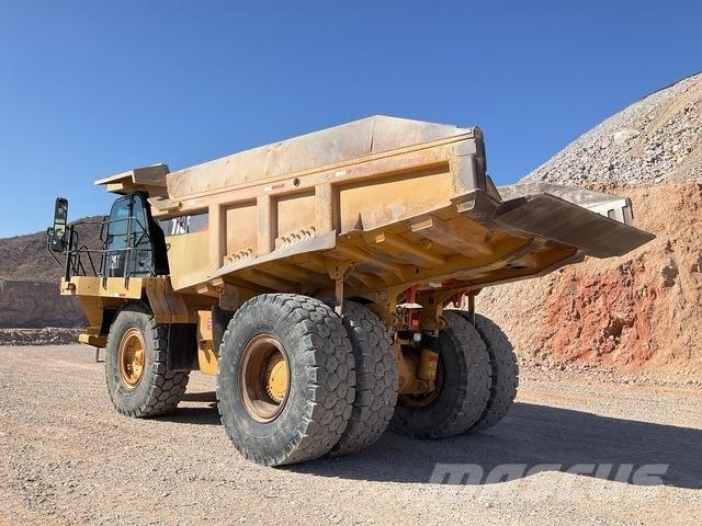 CAT 773F Зчленовані самоскиди