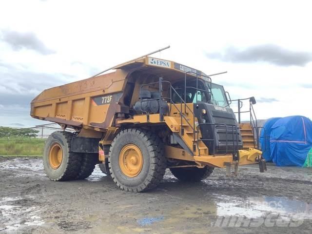 CAT 773F Зчленовані самоскиди