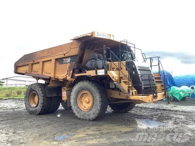 CAT 773F Зчленовані самоскиди