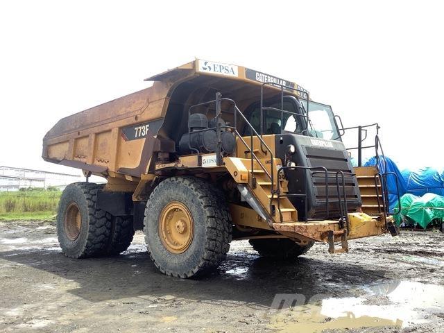CAT 773F Зчленовані самоскиди