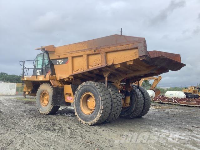 CAT 773F Зчленовані самоскиди