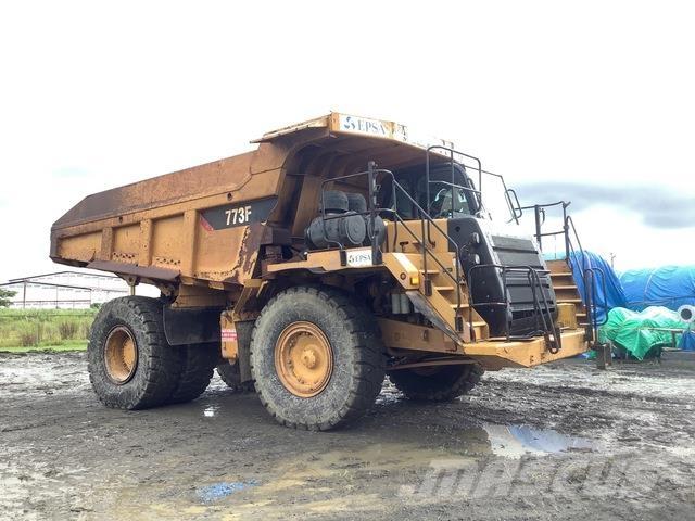 CAT 773F Зчленовані самоскиди