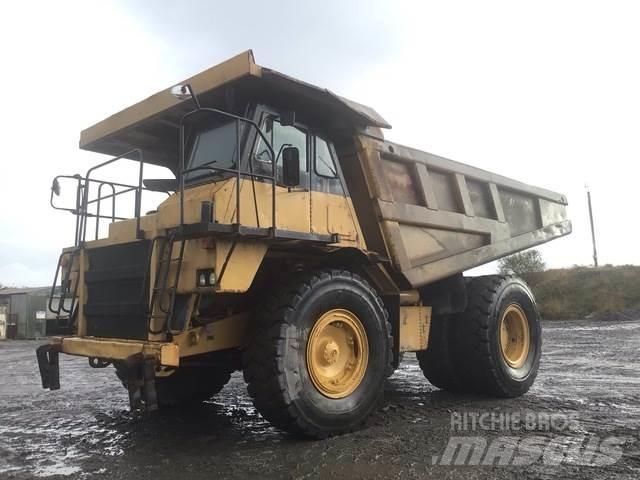 CAT 775B Зчленовані самоскиди