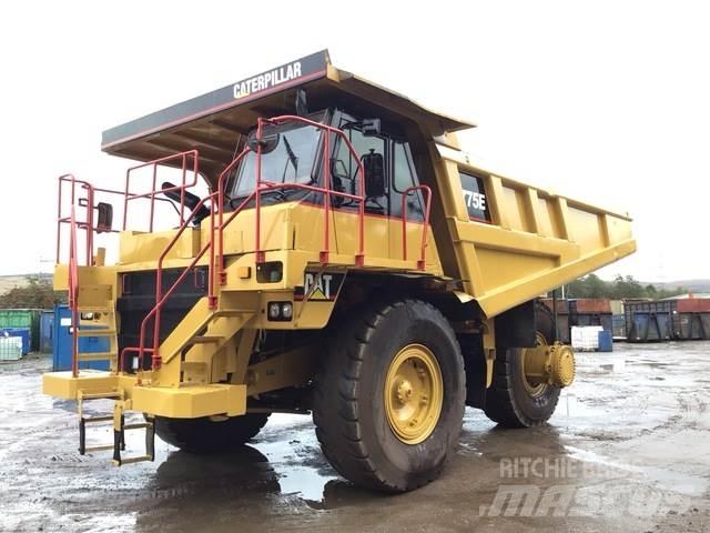 CAT 775E Зчленовані самоскиди
