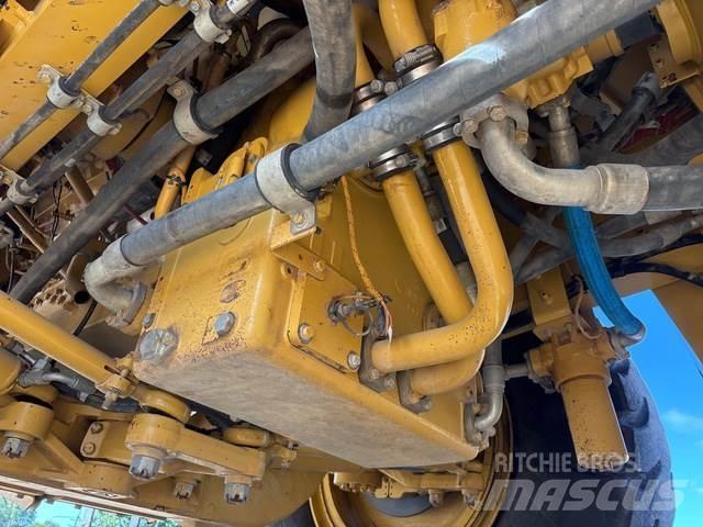 CAT 777 Зчленовані самоскиди