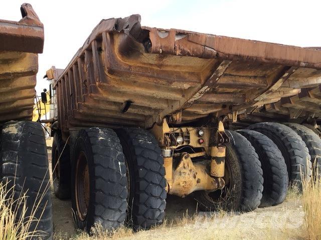 CAT 777 Зчленовані самоскиди