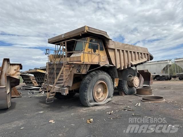 CAT 777B Зчленовані самоскиди