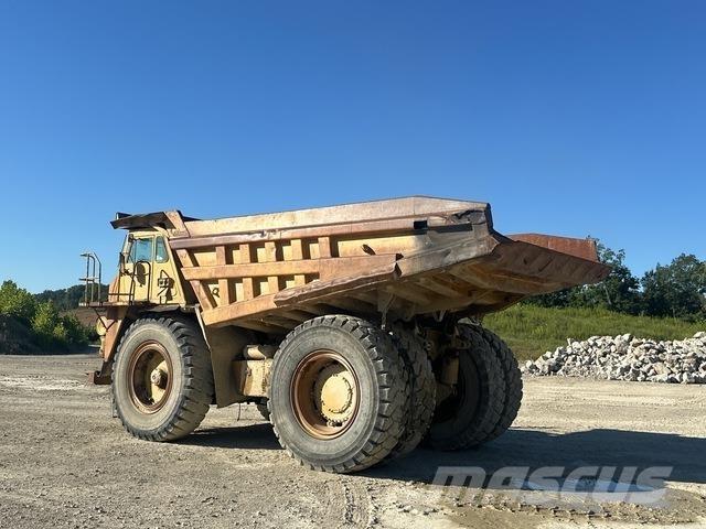 CAT 777C Зчленовані самоскиди