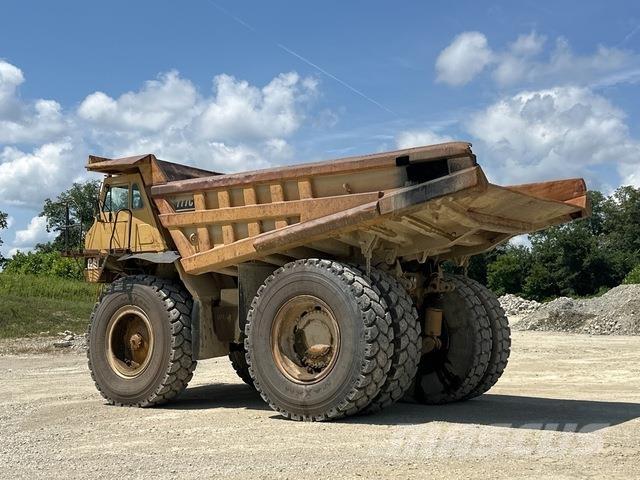 CAT 777C Зчленовані самоскиди