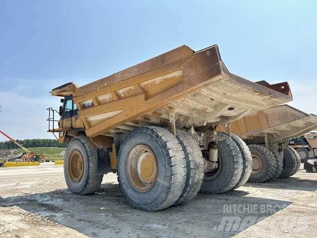 CAT 777D Зчленовані самоскиди