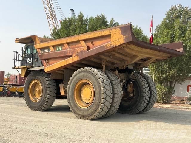 CAT 777D Зчленовані самоскиди
