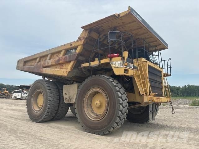 CAT 777D Зчленовані самоскиди