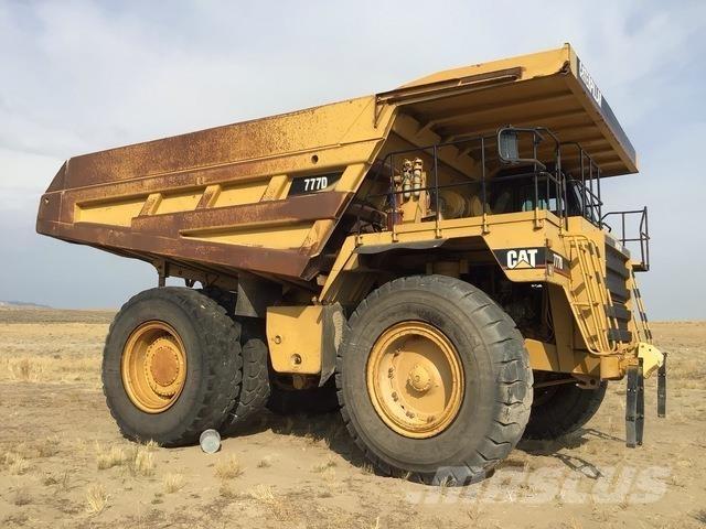 CAT 777D Зчленовані самоскиди