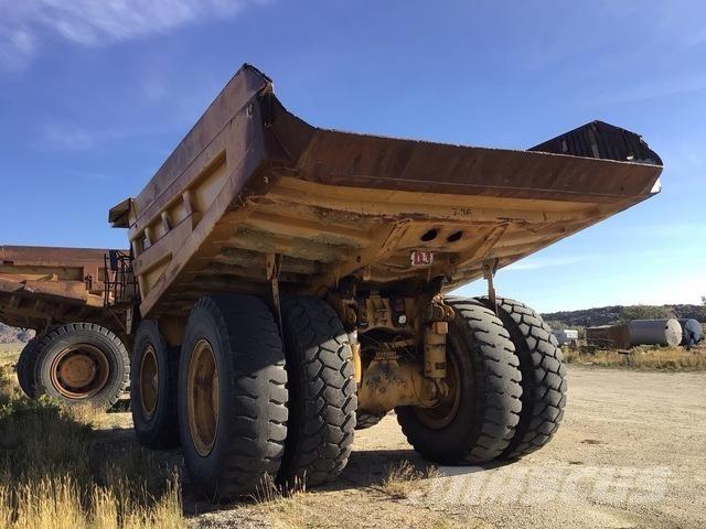 CAT 777D Зчленовані самоскиди