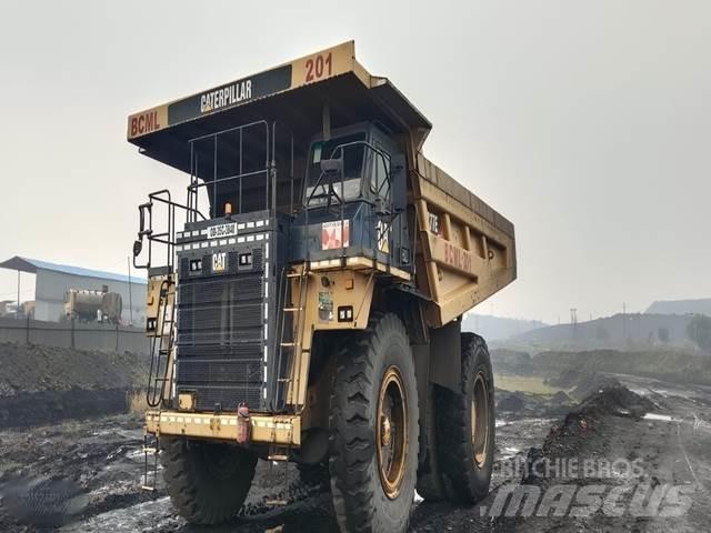CAT 777E Зчленовані самоскиди