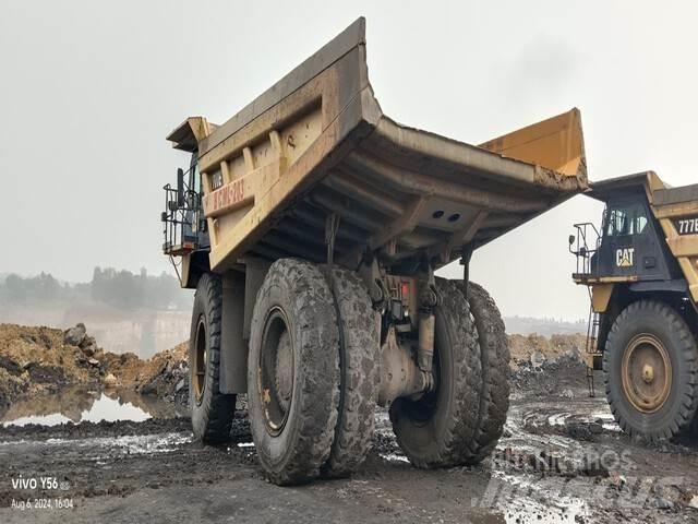 CAT 777E Зчленовані самоскиди