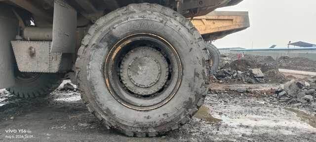 CAT 777E Зчленовані самоскиди