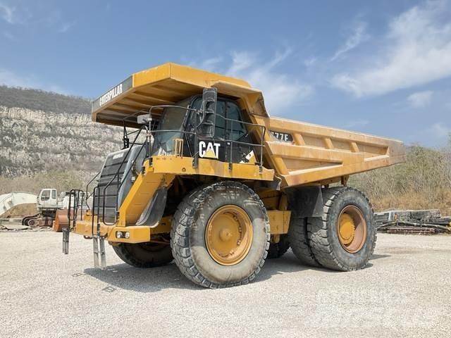 CAT 777F Зчленовані самоскиди