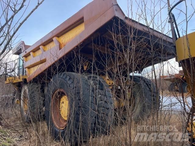 CAT 777F Зчленовані самоскиди